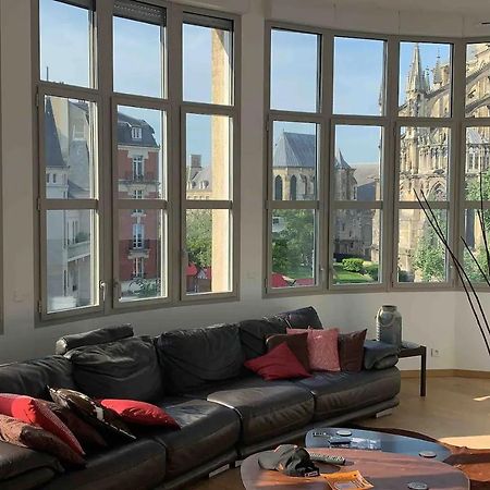 Апартаменти Loft Des Sacres - Vue Unique Sur La Cathedrale Реймс Екстер'єр фото